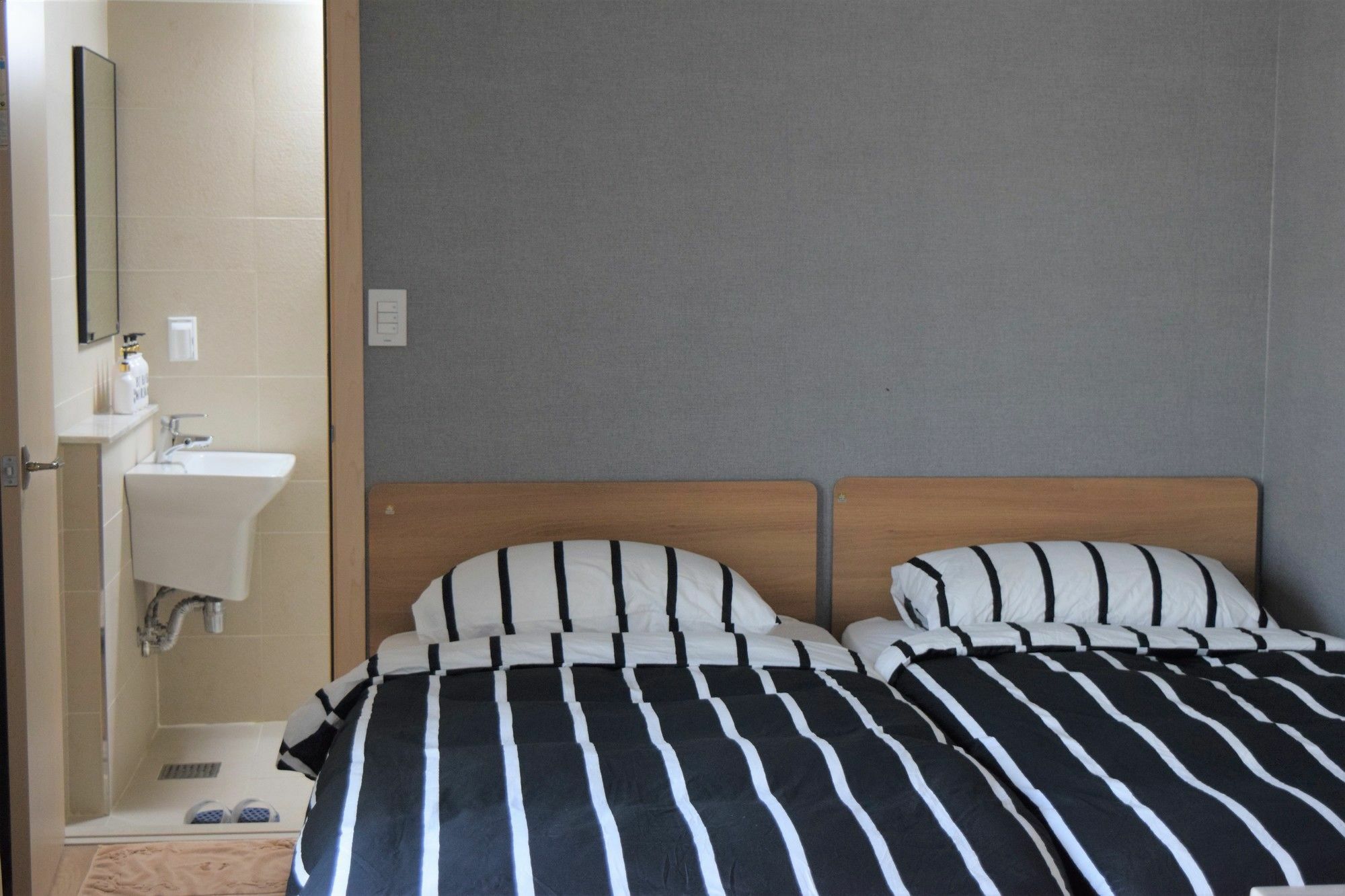 Red Stone Guesthouse Seul Esterno foto